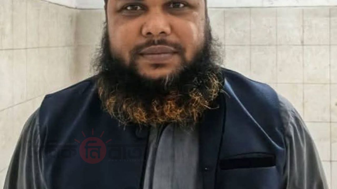 ​সাভারে পুলিশের সাঁড়াশি অভিযান: ৫ মামলার আসামি যুবলীগ নেতা সোহেল গ্রেপ্তার।